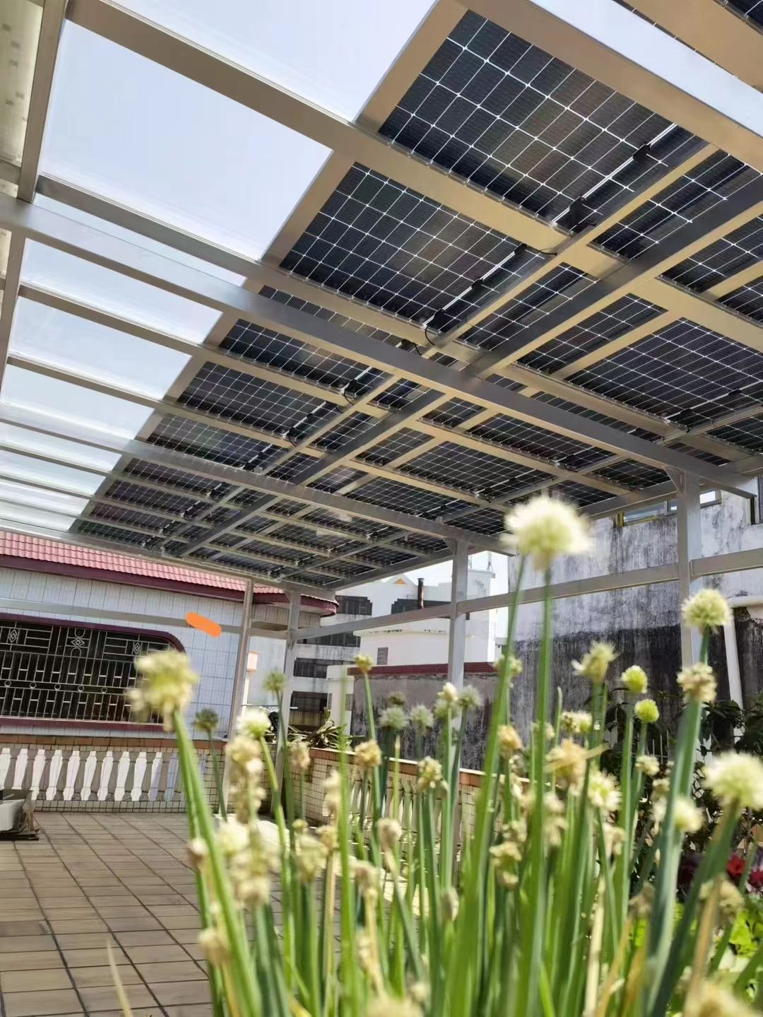 乌兰察布别墅家用屋顶太阳能发电系统安装
